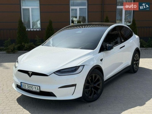 Tesla Model X 2021
