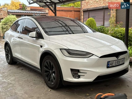 Tesla Model X 2018