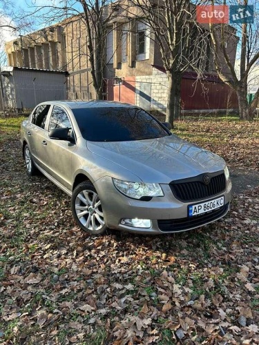 Skoda Superb 2011