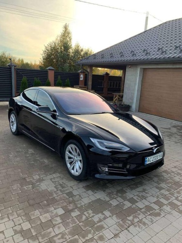 Tesla Model S 2017