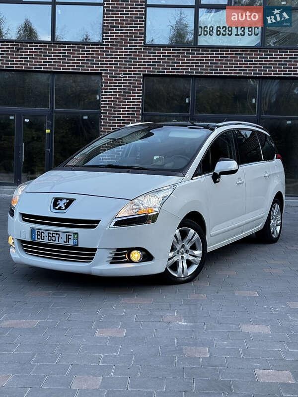 Peugeot 5008 2011