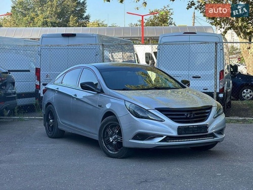 Hyundai Sonata 2012