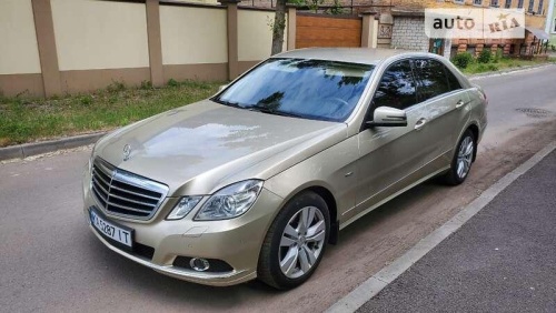 Mercedes-Benz E-Class 2011