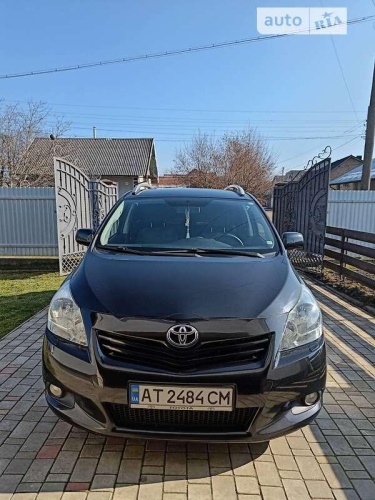 Toyota Verso 2010