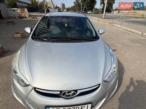 Hyundai Elantra 2012