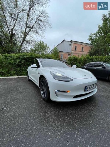 Tesla Model 3 2021