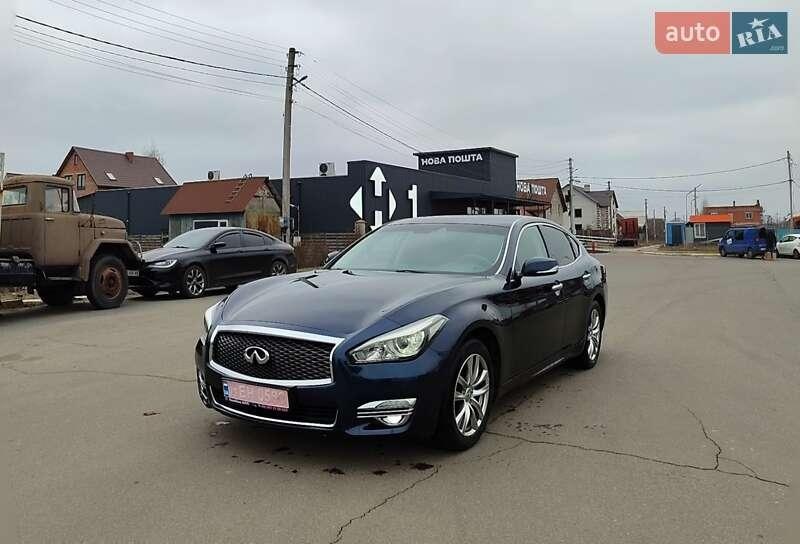 Infiniti Q70 2014