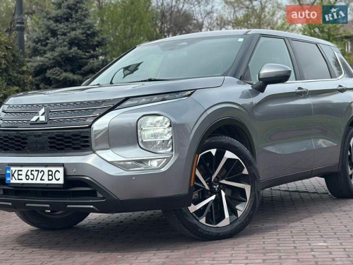 Mitsubishi Outlander 2021