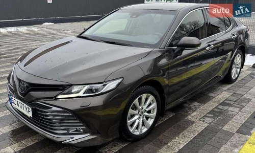 Toyota Camry 2020