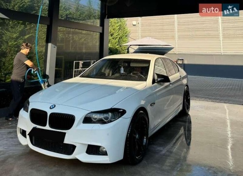 BMW 5 Series 2011