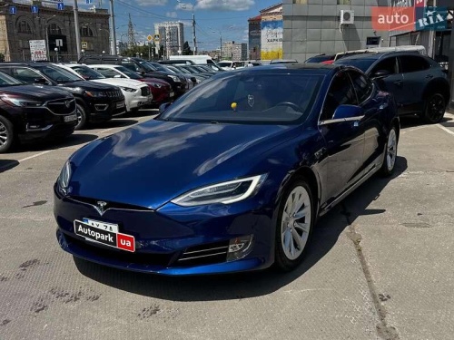 Tesla Model S 2016