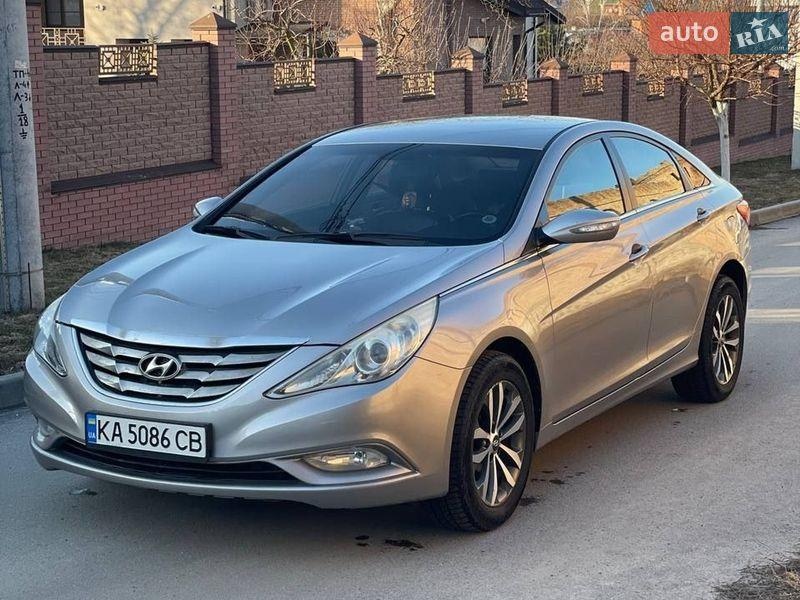 Hyundai Sonata 2011