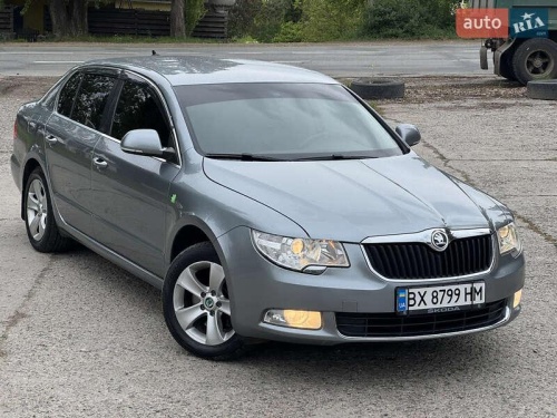 Skoda Superb 2011