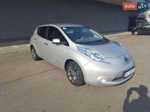 Nissan Leaf 2011