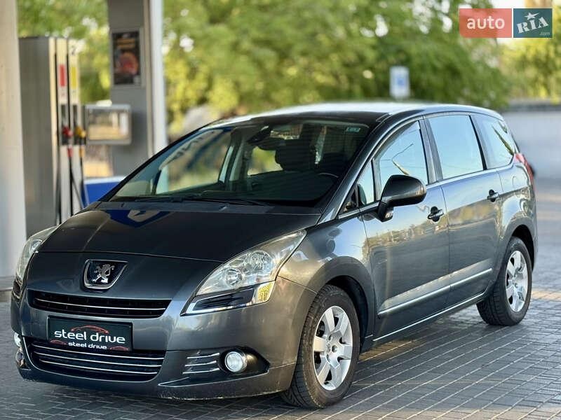 Peugeot 5008 2011