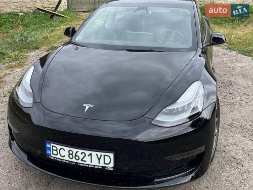 Tesla Model 3 2022