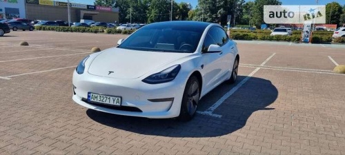 Tesla Model 3 2023