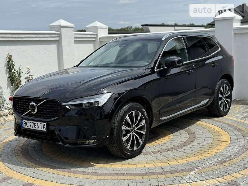 Volvo XC60 2022