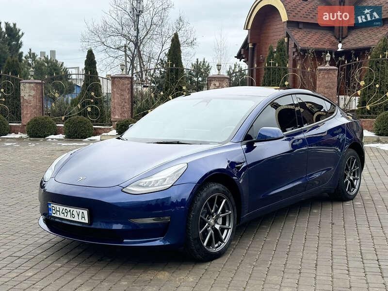Tesla Model 3 2021