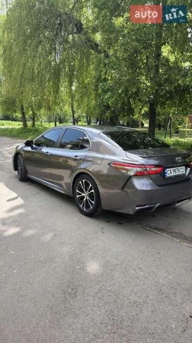 Toyota Camry 2017