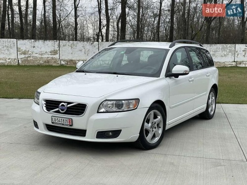 Volvo V50 2011
