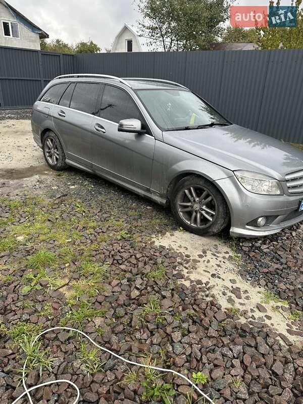 Mercedes-Benz C-Class 2011