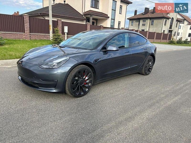 Tesla Model 3 2022