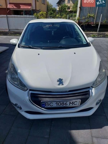 Peugeot 208 2015