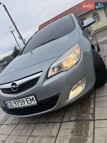 Opel Astra 2011