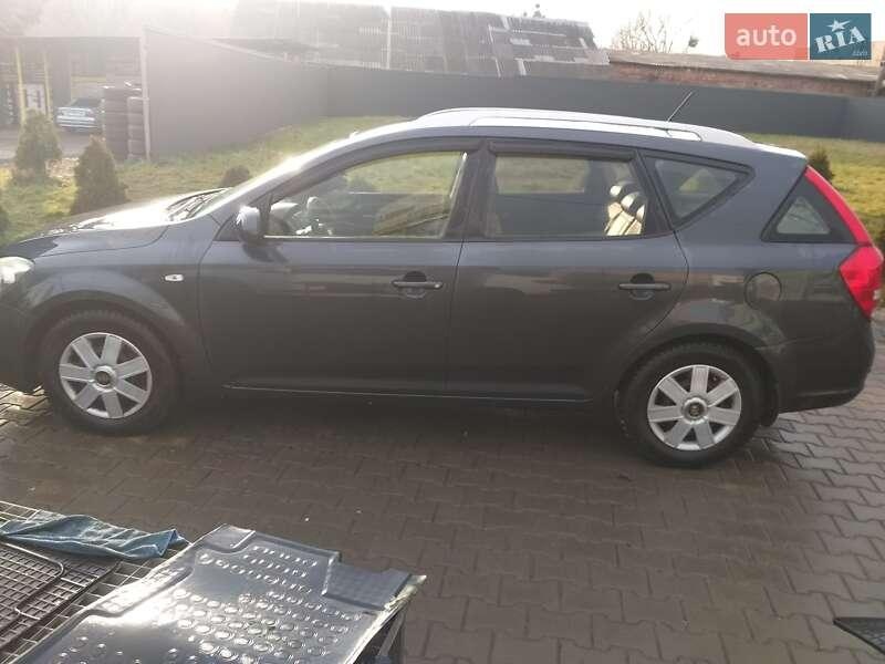 Kia Ceed 2011