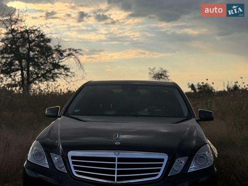 Mercedes-Benz E-Class 2012