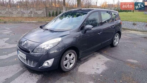 Renault Grand Scenic 2011