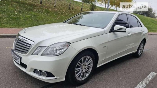 Mercedes-Benz E-Class 2011