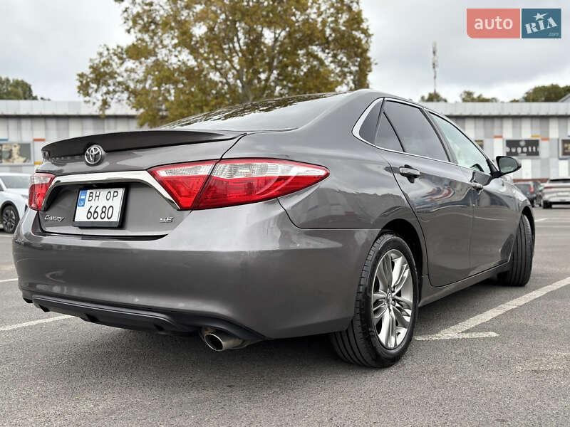 Toyota Camry 2016
