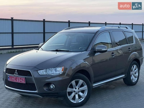 Mitsubishi Outlander 2011
