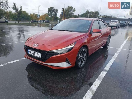 Hyundai Elantra 2022