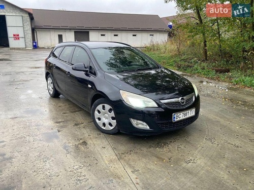 Opel Astra 2011