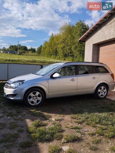 Opel Astra 2010