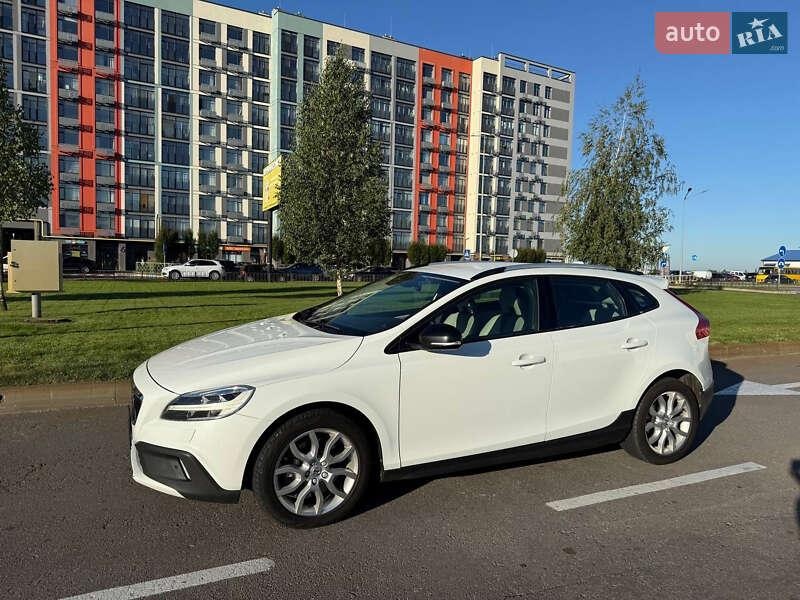 Volvo V40 Cross Country 2016