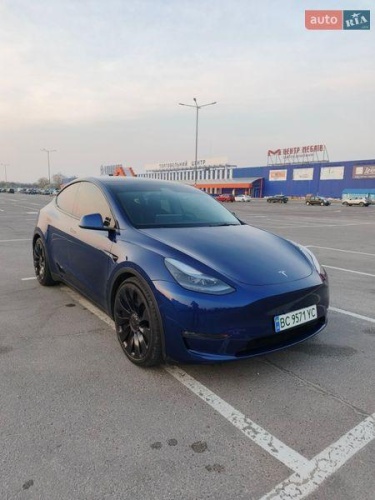 Tesla Model Y 2021
