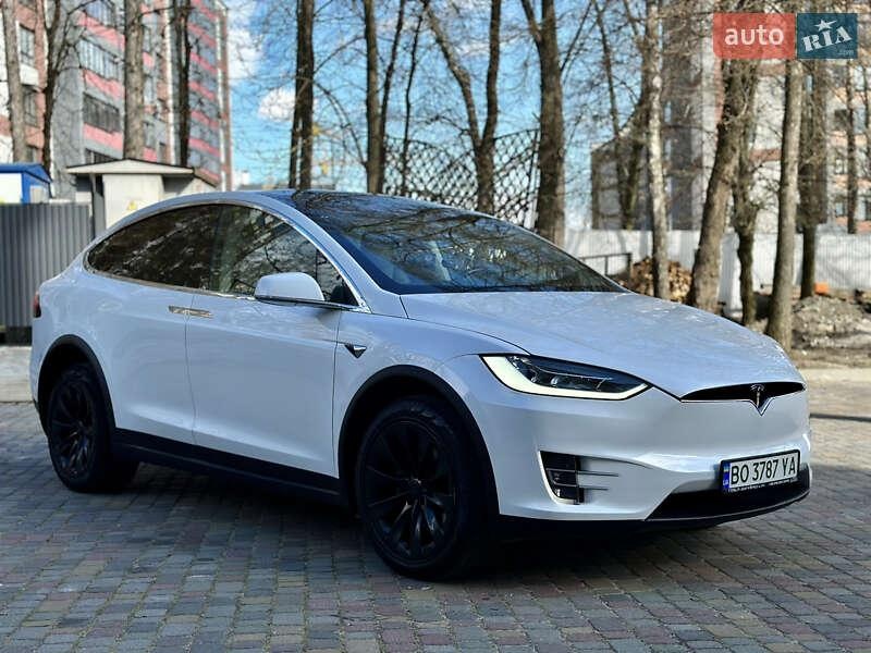 Tesla Model X 2016