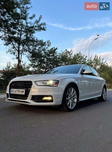 Audi A4 2014