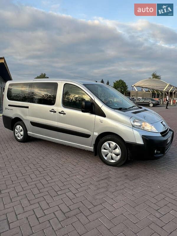 Peugeot Expert 2008