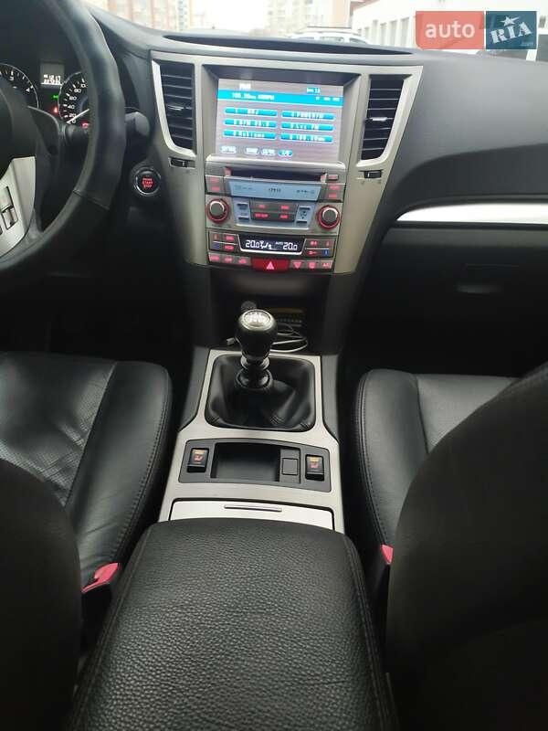 Subaru Outback 2010