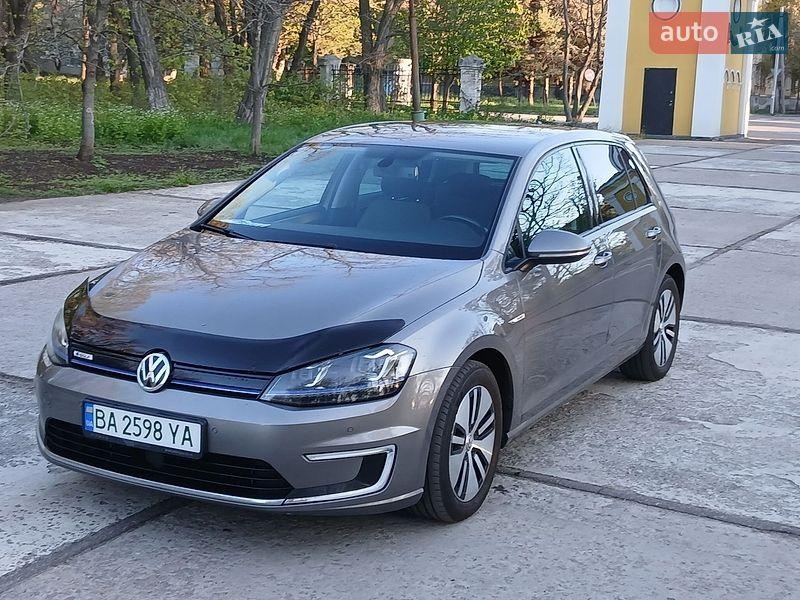 Volkswagen e-Golf 2015