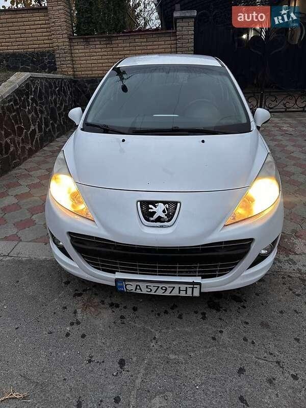 Peugeot 207 2011
