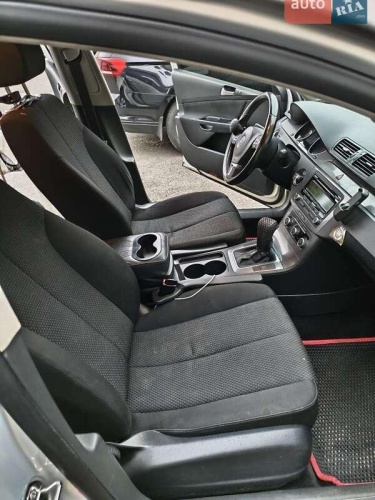 Volkswagen Passat 2010