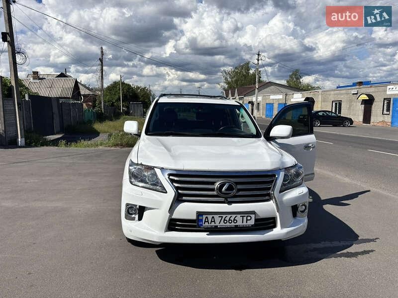 Lexus LX 2008
