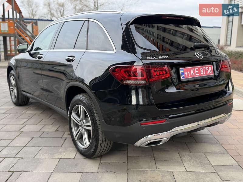 Mercedes-Benz GLC-Class 2019