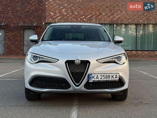 Alfa Romeo Stelvio 2020